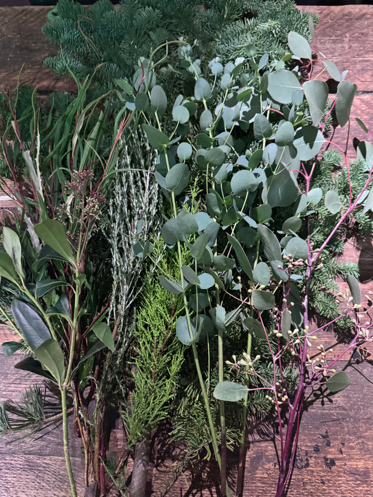 'Holidays Are Coming' DIY Wreath Kit